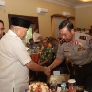 Gubernur Ingatkan Tim Sapu Bersih Pungli di Daerah