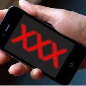 Hati-hati, Nonton Film Porno Itu Ternyata Merugikan Pria