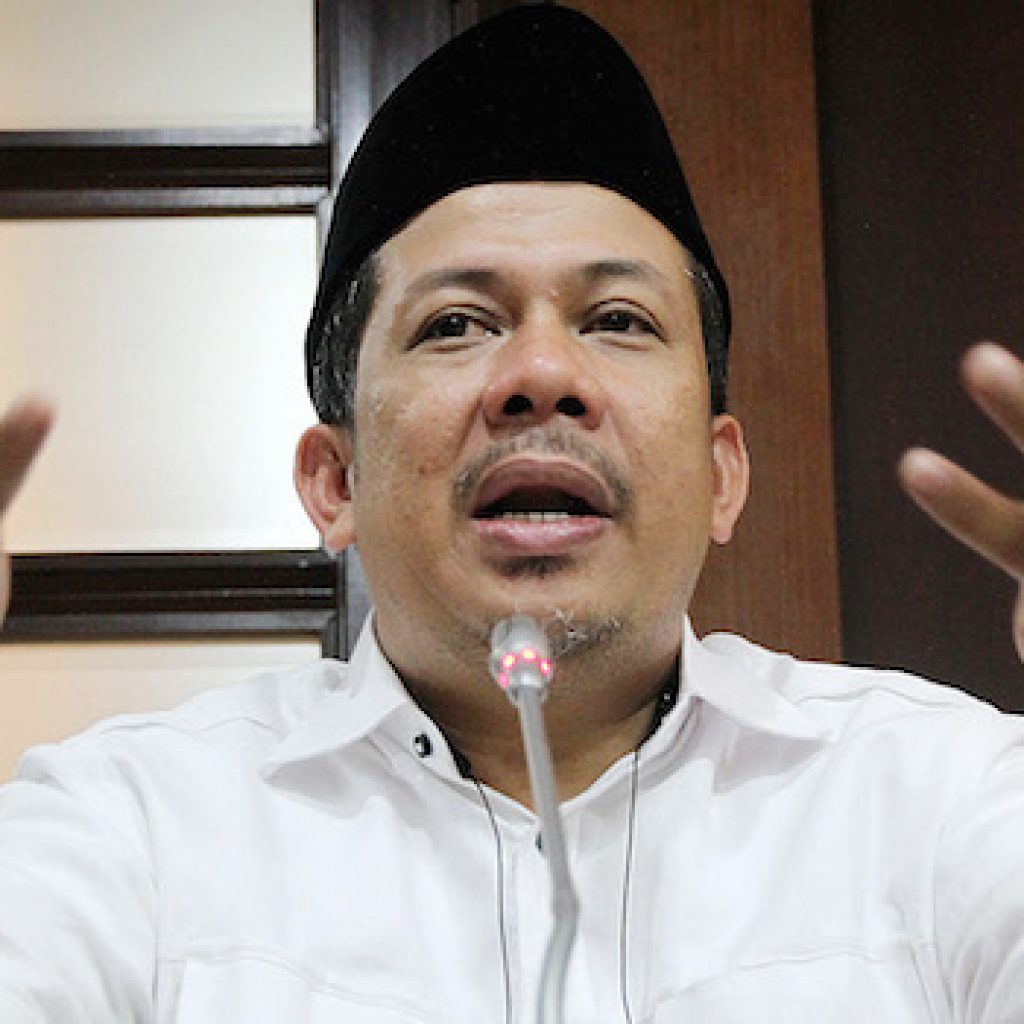 UGM Tolak Fahri Hamzah Ceramah di Masjid Kampus