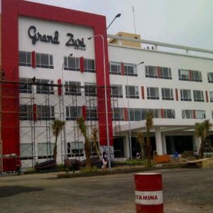 Rayakan Pergantian Tahun di Grand Zuri, Dimeriahkan Duo TQLA