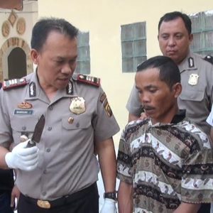 Tak Kuasa Menahan Nafsu, Pria Ini Nekat Masuk Kelambu Tetangga