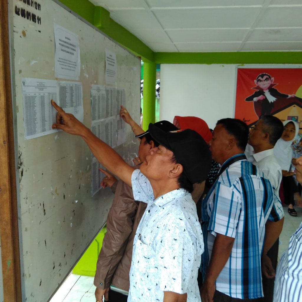 Anaknya Tak Lulus PPDB, Belasan Wali Murid Geruduk SMAN 17 Palembang