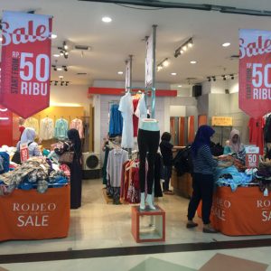 Belanja di Rodeo, Semua Produk Rp 50 Ribu