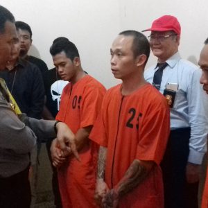 Polda Grebek Sarang Miras Palsu