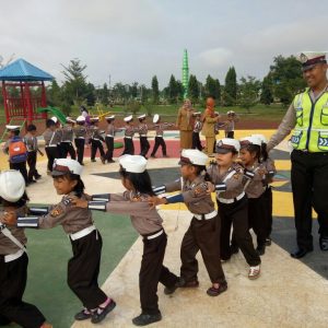 Jangan Pernah Takuti Anak dengan Kata-kata Polisi
