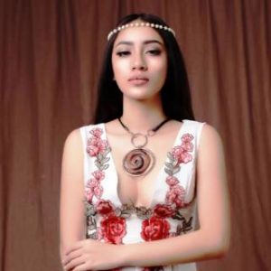 Ada DJ Deviney di Grand Launching Golden KTV Resto Lounge