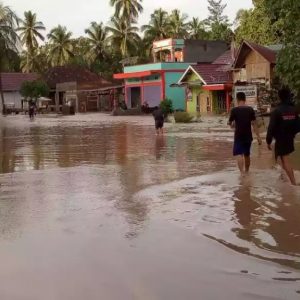 Sungai Kikim Meluap, 100 Rumah Warga Terendam Banjir