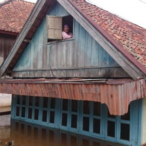 Terendam Banjir, Aktivitas Ratusan Warga di Muratara Lumpuh