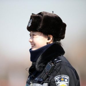 Polwan Ini Jatuh Cinta Dengan Penjahat Yang di Tangkapnya Sendiri