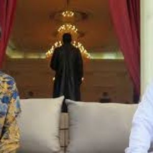 “Indonesia Bubar 2030” Peruncing Jokowi VS Prabowo