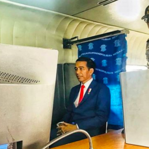 Presiden  Jokowi Juga Perpanjang Sim Lho! Ini Ekspersinya