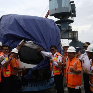 Diangkut ke Depo, Ini Rute yang Dilalui Kendaraan Pengangkut Gerbong LRT