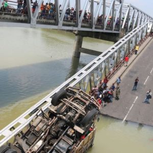 Jembatan Widan Ambruk, 2 Orang Meninggal Dunia