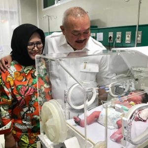 Ini Nama Yang Dipilih Untuk Putra Kembar Lury