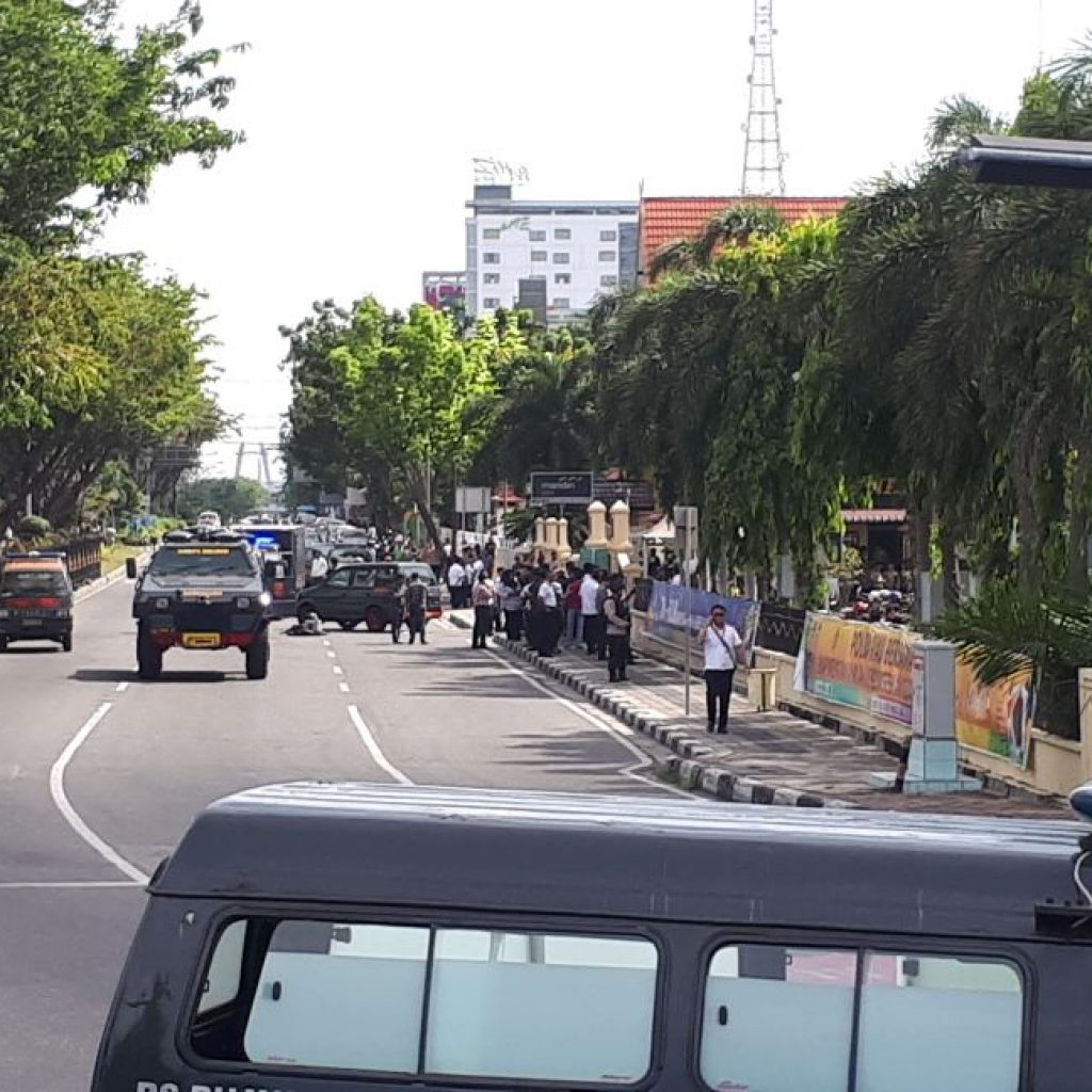 Polres Riau Diserang Terduga Teroris Berparang