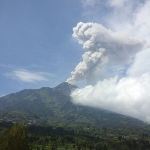 Gunung Merapi Kembali Meletus