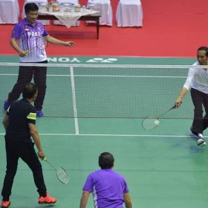 Adu Ketangkasan Bulutangkis Presiden Jokowi vs Sultan Brunei, Siapa yang Menang?