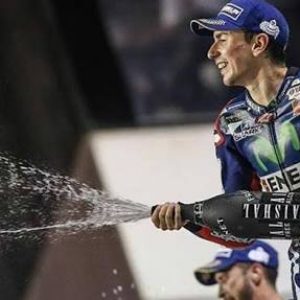 Pernah Lihat Minuman Yang Disemprotkan Pembalap saat selebrasi? Ini Harga Fantastisnya