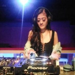 Meski Sukses Sebagai DJ, Si Cantik Ini Tetap Ingin Jadi Pengusaha