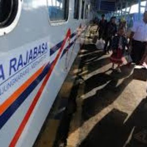 H-5 Arus Mudik Stasiun Kertapati Mulai Melonjak, PT KAI Tambah Gerbong