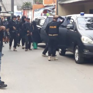 Densus 88 Gerebek Universitas Riau, Rektorat Langsung Rapat