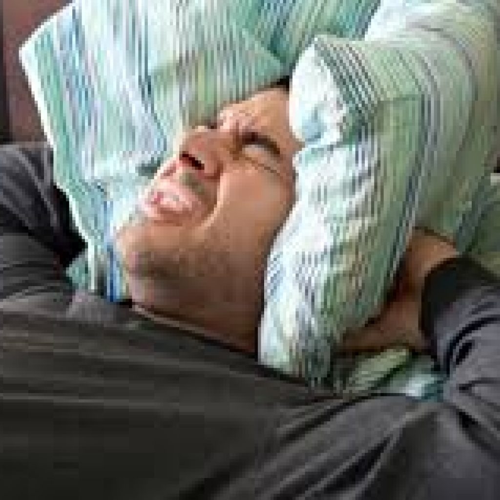 Astagfirullah, Bule Asal Prancis Marah Mendengar Shalawat Di Mushola