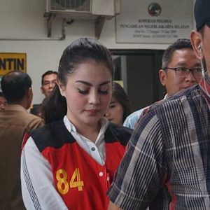 Jennifer Dunn Divonis 4 Tahun Penjara & Denda Rp 800 Juta