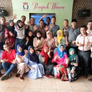 Pempek Menjadi Perekat Temu Alumni SMAN 5 Palembang