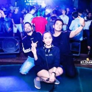 Serba Baru di Opening S-Lounge