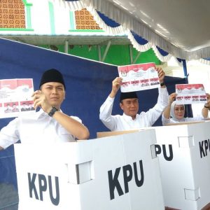 Arti Senyum Mularis Usai Nyoblos di TPS 18