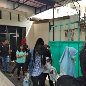 Pasangan Mesum Kena Grebek di Taman Kenten, Ada Yang Bugil dan Bawa Kondom