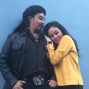 Tampang Seram Hati Hello Kitty,  Inilah Perbedaan Master Limbad Saat Show Dan Dirumah