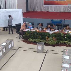 Banyak Indikasi Kecurangan, Saksi Dodi-Giri WO Pleno KPU OKI