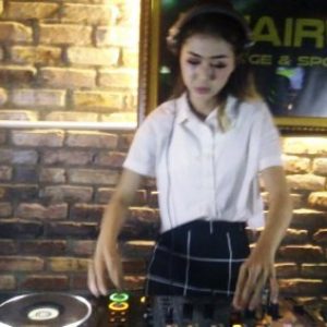 Moski Love Goyang D’Fairway Palembang