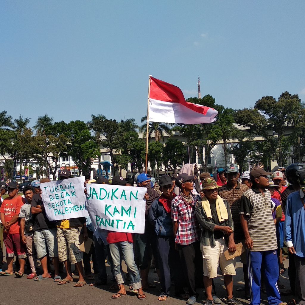 Ratusan Tukang Becak Minta Dilibatkan Dalam Asian Games