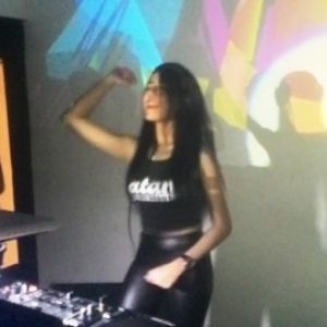DJ Ghita Elma Hangatkan NeoPC