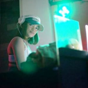 Zhea Jadikan Lagu DJ Sebagai Pengantar Tidur