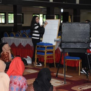 Tingkatkan Peran SDM Perempuan, DWP Gelar Beauty Class