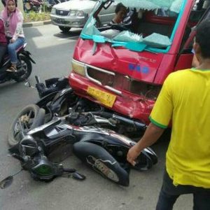 Sopir Angkot Mabuk Tabrak Tukang Ojek Hingga Tewas