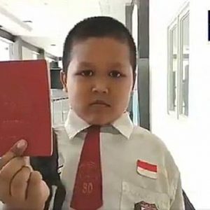 Demi Pendidikan, Siswa SD ini Tiap Hari Lewati 2 Negara Untuk Bersekolah