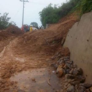 Jalan di Semende Kembali Longsor