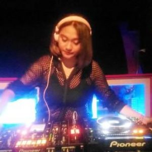 Alicekim Tunjukkan Penampilannya Di Center Stage