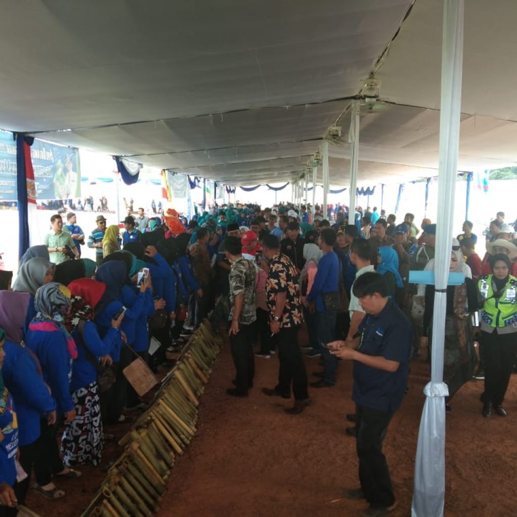 Saat HUT ke 72, Kabupaten Muara Enim buat Rekor MURI kategori Lomba Masak Lemang Dengan Peserta Terbanyak