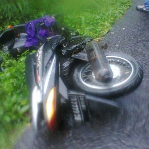 Motor Vario Tergeletak di Pinggir Jalan, Punya Siapa?