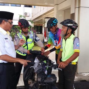 Meski Difabel, Om Jon Nekad Gowes Keliling Nusantara
