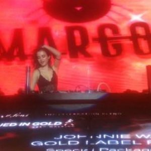 DJ Margot Meriahkan Suasana Golden Hall theVenus Palembang