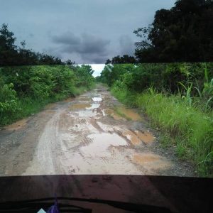Banyaknya Jalan yang Berlumpur Mempersulit Aktivitas Warga Sejumlah Desa di Ogan Ilir