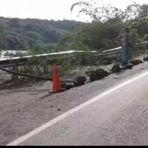 Tembok Penahan Jalan Lintas Lahat Pagaralam Ambles