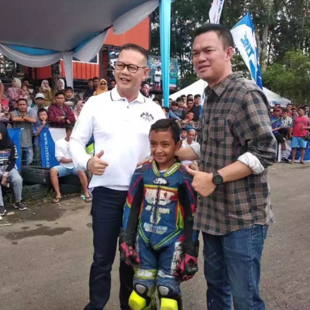 ‘Nicky Hayden’ Gemparkan Sirkuit Manggul Lahat