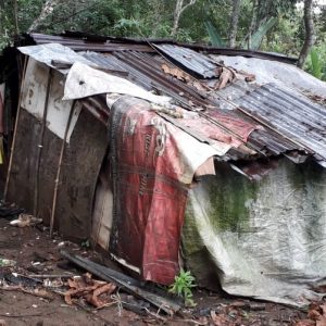 Saat Hujan Deras, Keluarga Sairin Harus Tidur di Tempat Pembakaran Mayat